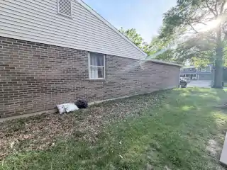 John Hutten review screenshot